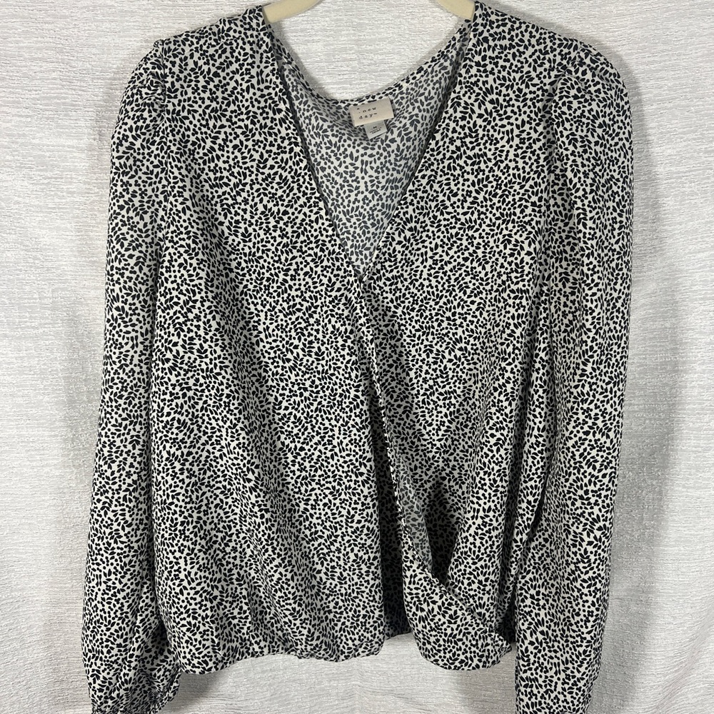 a new day Monochrome Patterned Blouse
